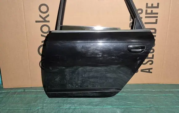 Audi A6 S6 C6 4F Rear door