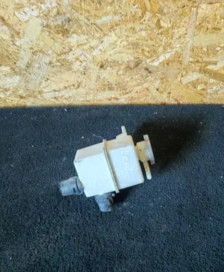 Nissan Leaf I (ZE0) Coolant expansion tank/reservoir 