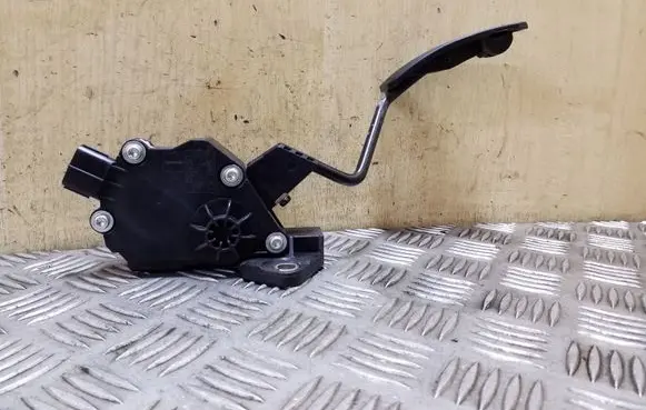 Subaru Outback Accelerator throttle pedal 36010AG110 1988007090