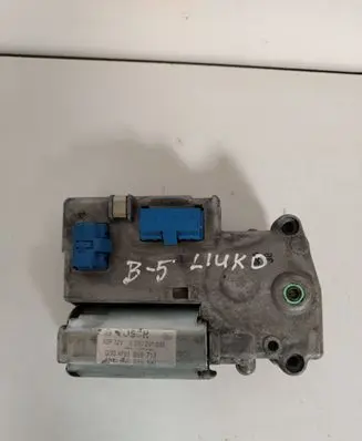 Volkswagen PASSAT B5 Sunroof motor/actuator 0390201632 5M0959591 791856713
