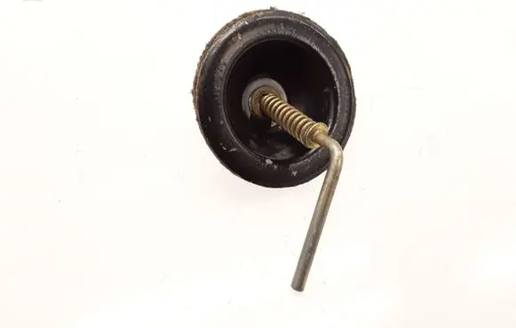 Mercedes-Benz E W124 Spare wheel bolt 