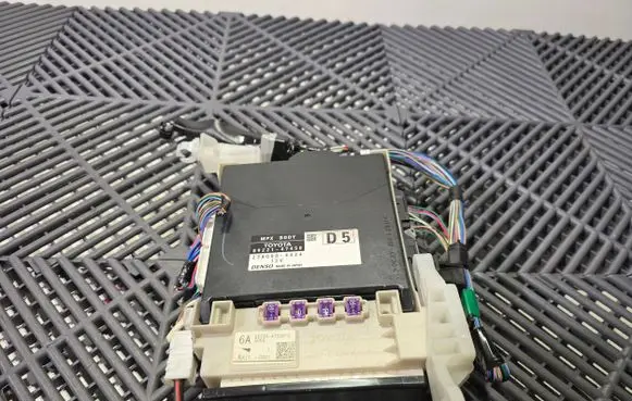 Toyota Prius (XW50) Comfort/convenience module 8922147450 2380004424
