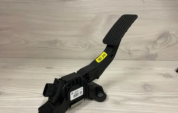KIA Rio Accelerator throttle pedal 32700XXXXX CN02540936