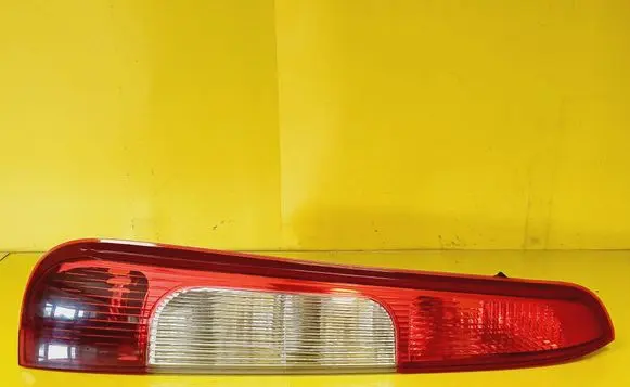 Ford Focus C-MAX Rear/tail lights 3M5113A603AA