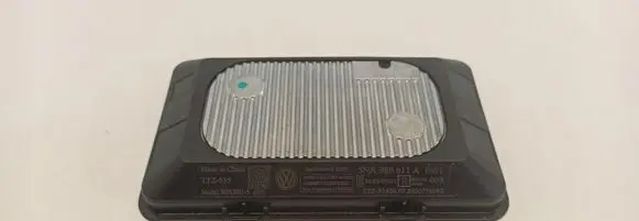 Volkswagen Golf VIII Wireless charging module 5NA980611A