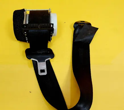 Citroen C5 Rear seatbelt 040907