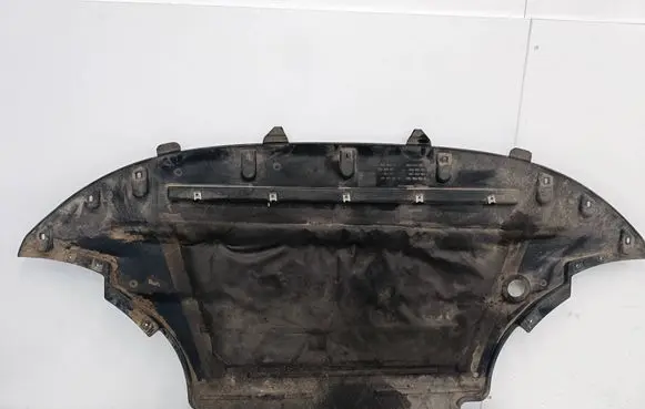 Audi Q5 SQ5 8R Engine splash shield/under tray 8R1863821