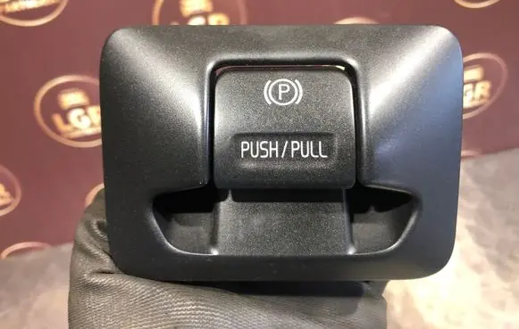 Volvo V70 Hand parking brake switch 30773539