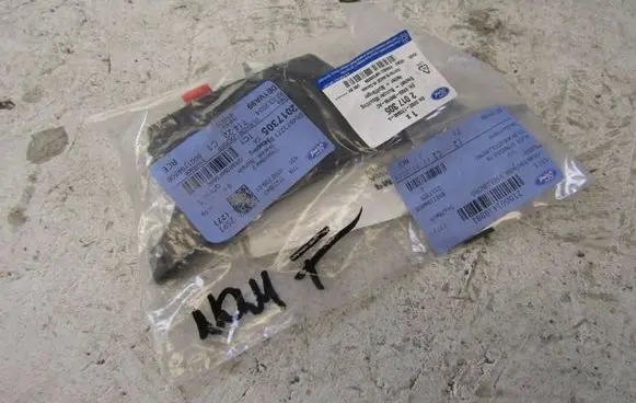 Ford Mustang VI Front bumper mounting bracket GR3B2B67F58AC
