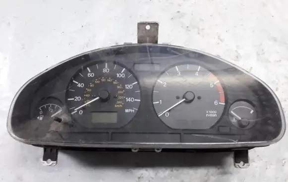 Mitsubishi Carisma Speedometer (instrument cluster) 0p0179001 0p-0179-001