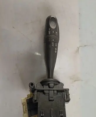 Suzuki Grand Vitara II Indicator stalk 173744