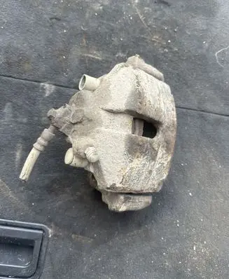 Skoda Octavia Mk2 (1Z) Front brake caliper