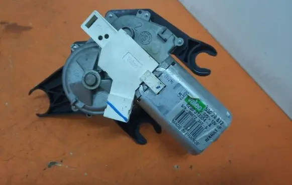 Renault Modus Wiper motor 8200313354