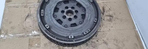 Nissan Qashqai Dual mass flywheel 8200926712ET