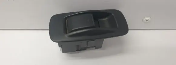 Toyota Corolla Verso AR10 Electric window control switch 848010F030 54035228 848100F010