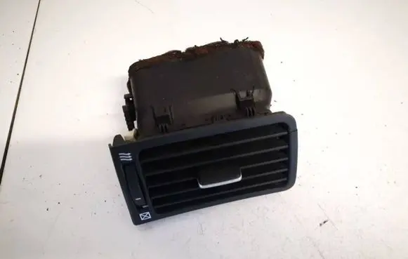Toyota Corolla E120 E130 Dash center air vent grill