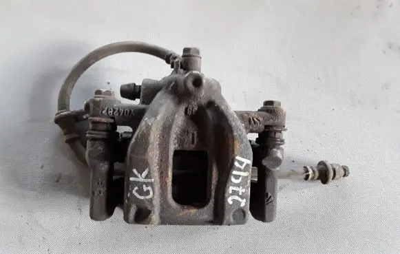 Honda CR-V Rear brake caliper