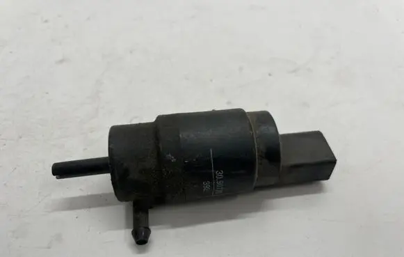 Mercedes-Benz C W204 Windscreen/windshield washer pump