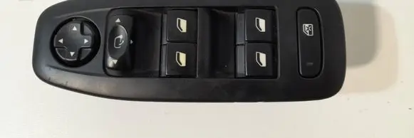 Peugeot 208 I Electric window control switch 96749624ZD