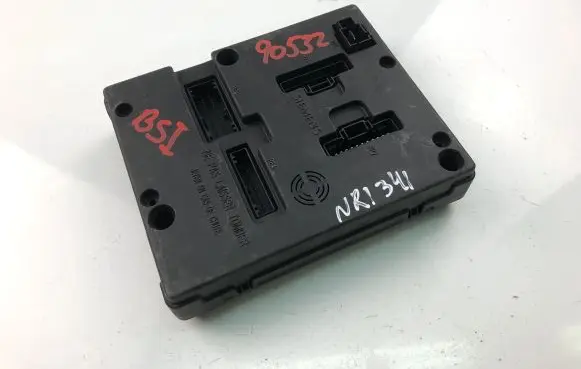 Renault Scenic I Fuse box set 77003297930