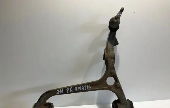 Mercedes-Benz E W211 Front lower control arm/wishbone