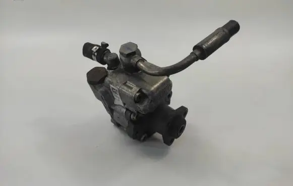 BMW 5 E60 E61 Power steering pump 678084802