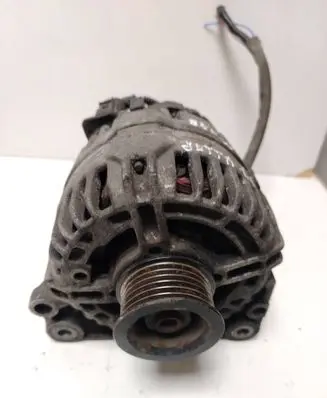 Volkswagen Jetta V Generator/alternator 03C903023D 0124325128