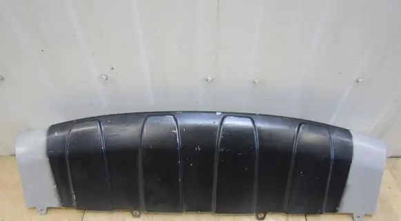 Front bumper lip