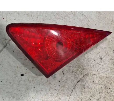 Tailgate rear/tail lights