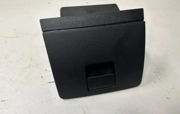BMW X4 F26 Glove box 9184154 105019589 18160210