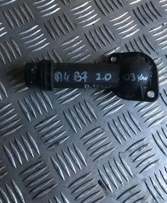 Audi A4 S4 B7 8E 8H Engine coolant pipe/hose 06B121121L 06B121121