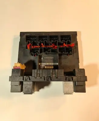 Volkswagen PASSAT B6 Comfort/convenience module 3C8937049D