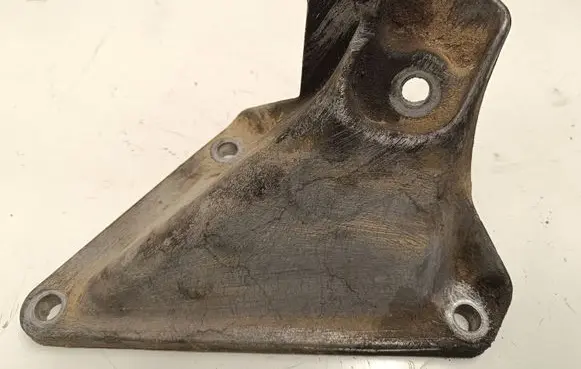 BMW 5 E60 E61 Engine mounting bracket 22116761149