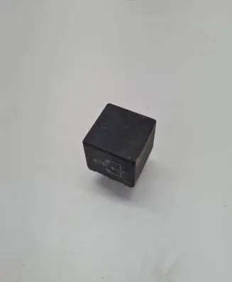 Volkswagen PASSAT B5 Other relay NVF41CZ30A NC30A14VDC 40A14VDC