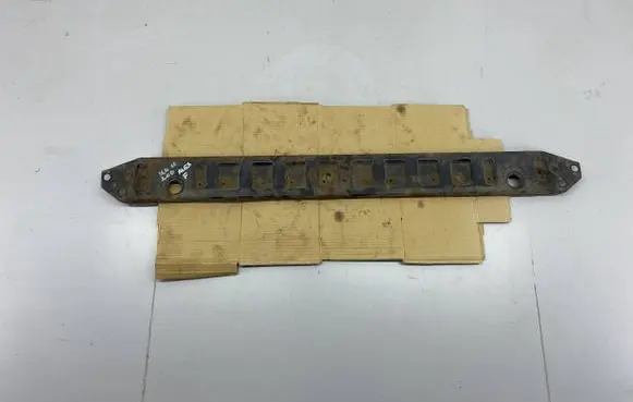Radiator mount bracket
