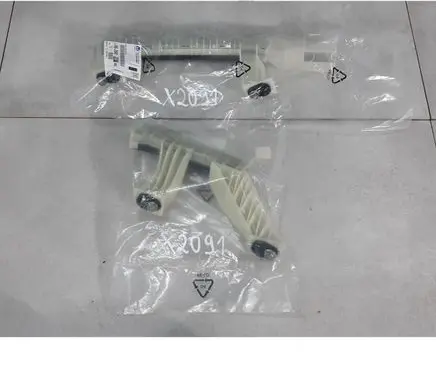 Peugeot 2008 II Front door windshield rail 9826098780