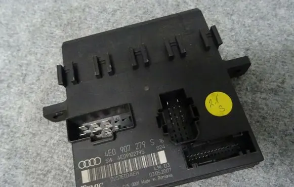 Audi A8 S8 D3 4E Comfort/convenience module 4E0907279S