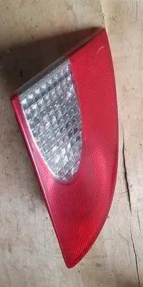 Toyota Avensis T220 Tailgate rear/tail lights 23300102