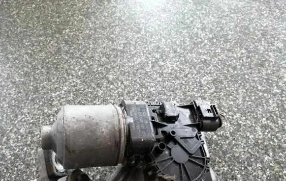 Ford Fiesta Wiper motor 8A6117B571AA 0390241548