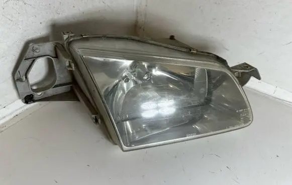 Mazda 323 F Headlight/headlamp