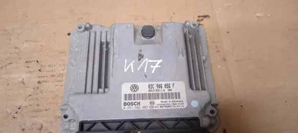 Volkswagen Touran III Engine control unit/module ECU