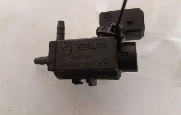 BMW 3 E90 E91 Turbo solenoid valve 70231800 7810831