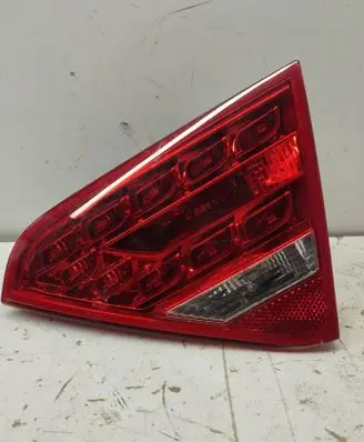 Audi A5 8T 8F Tailgate rear/tail lights 8T0945094A