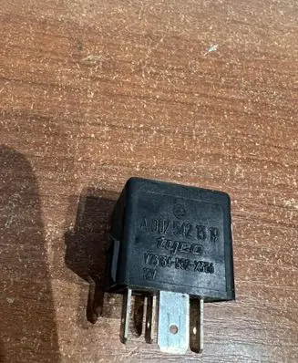Mercedes-Benz A W168 Other relay A0025421319 D1860