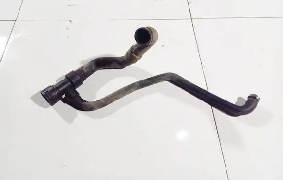 Audi A4 S4 B5 8D Engine coolant pipe/hose 8d0121055g