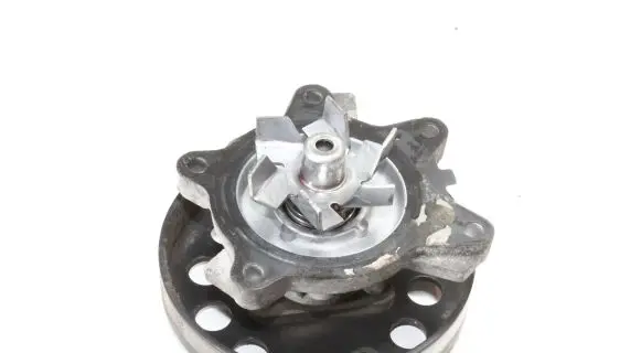Toyota Prius (XW20) Water pump