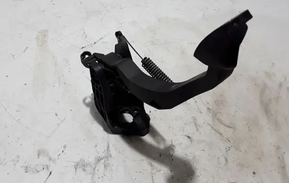 Clutch pedal
