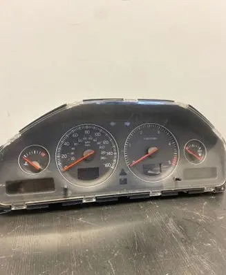 Volvo V70 Speedometer (instrument cluster) 8673263 0684902 69294750T