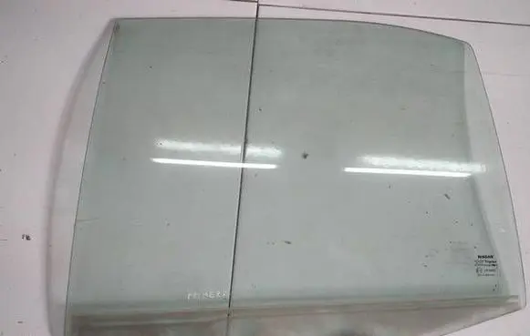 Nissan Primera Rear door window glass AS2
