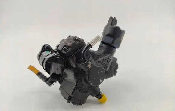 Volvo S40 Fuel injection high pressure pump 9685705080